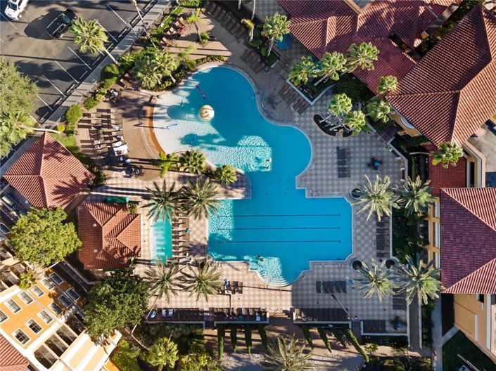 Image No.10-2 Bed Property for sale