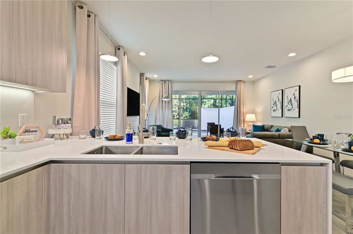 Image No.18-4 Bed Townhouse for sale