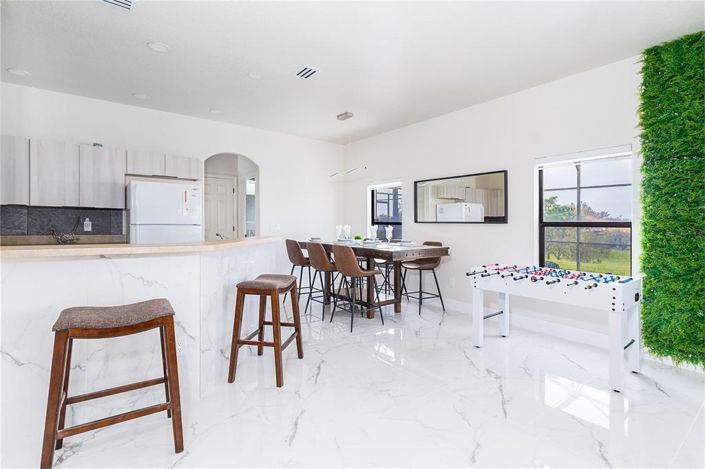 Image No.10-4 Bed Property for sale