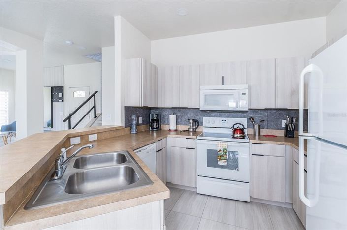 Image No.12-4 Bed Property for sale