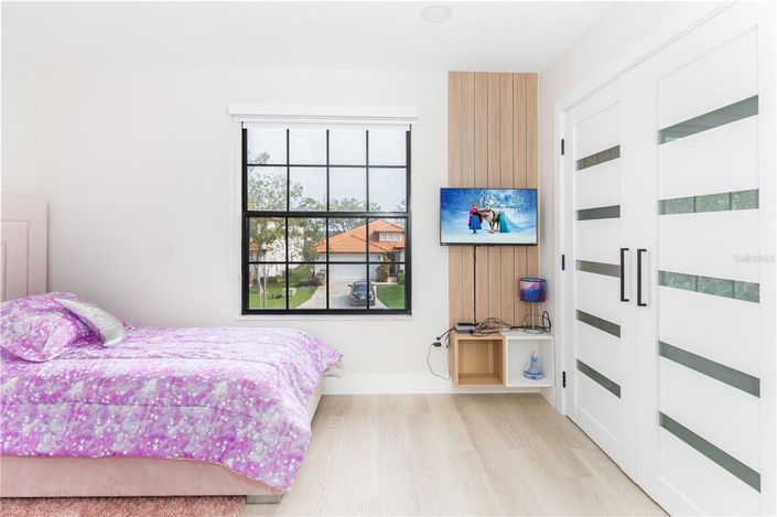 Image No.30-4 Bed Property for sale