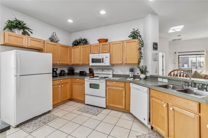 Image No.12-4 Bed Property for sale