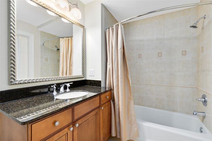 Image No.8-3 Bed Property for sale