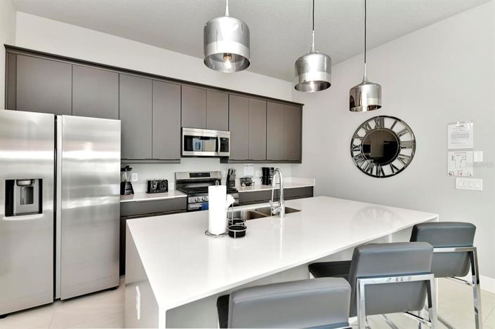 Image No.13-3 Bed Property for sale