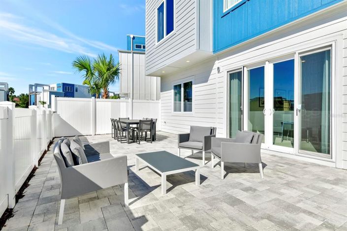 Image No.35-3 Bed Property for sale