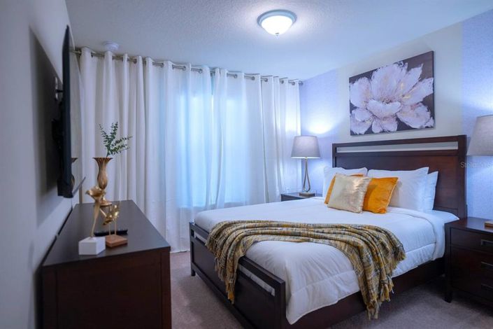 Image No.12-5 Bed Townhouse for sale