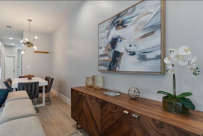 Image No.12-4 Bed Townhouse for sale