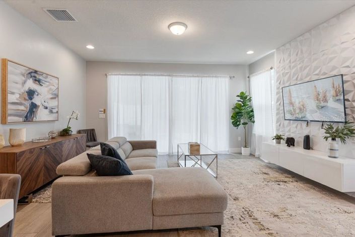 Image No.13-4 Bed Townhouse for sale