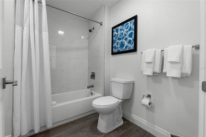 Image No.16-2 Bed Property for sale