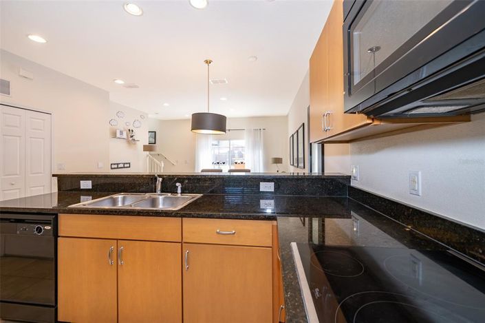 Image No.5-2 Bed Townhouse for sale