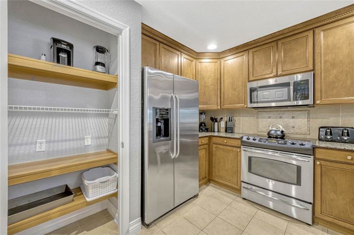 Image No.20-3 Bed Property for sale