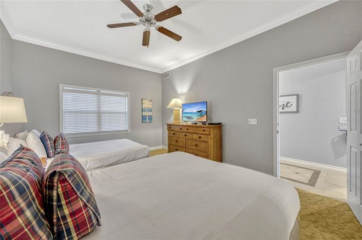 Image No.27-3 Bed Property for sale