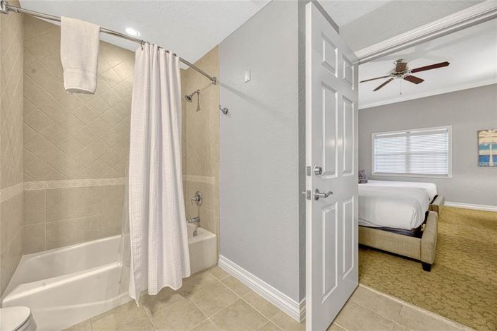 Image No.40-3 Bed Property for sale