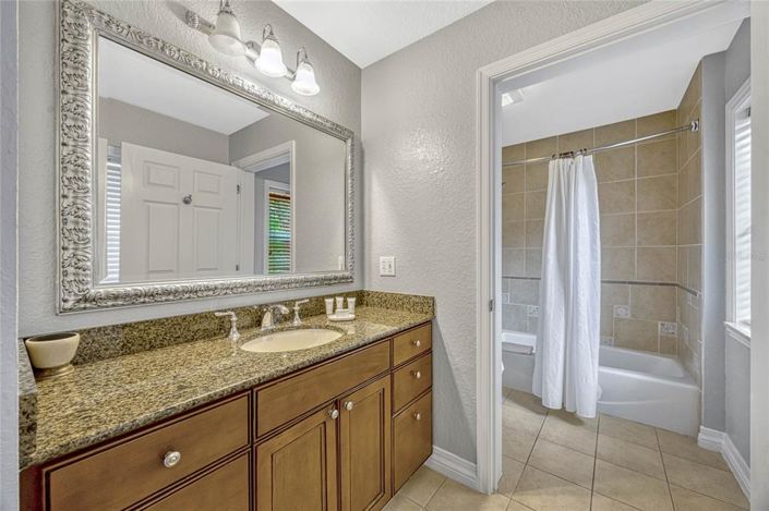 Image No.41-3 Bed Property for sale