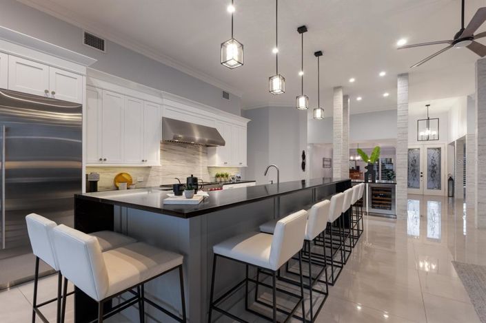 Image No.18-4 Bed Property for sale