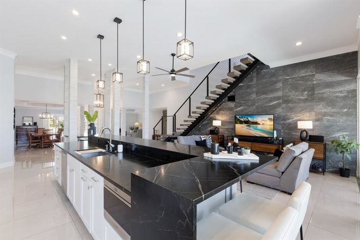 Image No.20-4 Bed Property for sale