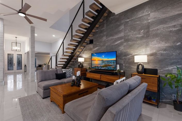 Image No.22-4 Bed Property for sale