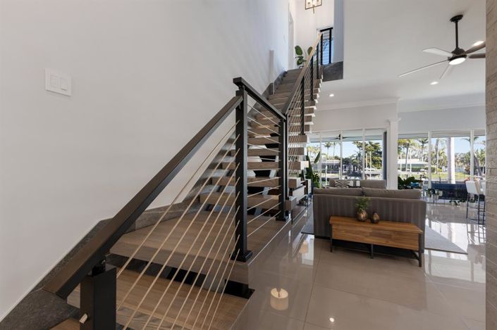 Image No.25-4 Bed Property for sale