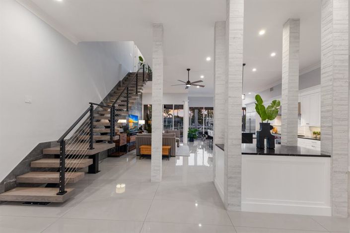 Image No.27-4 Bed Property for sale