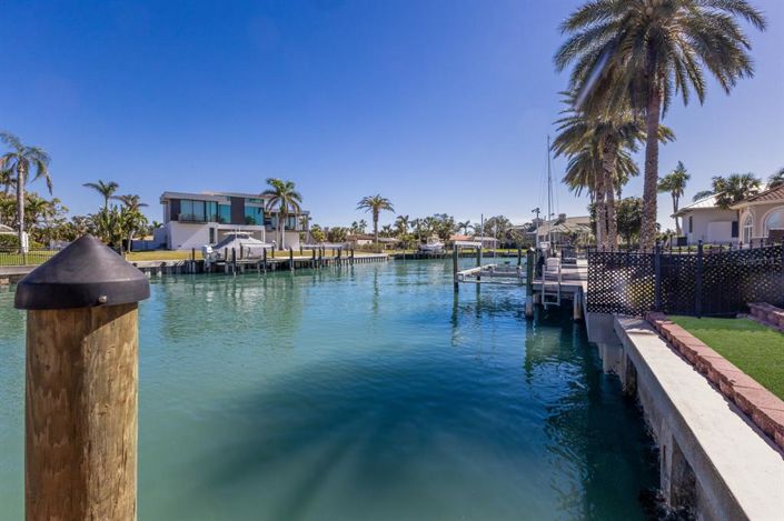 Image No.38-4 Bed Property for sale