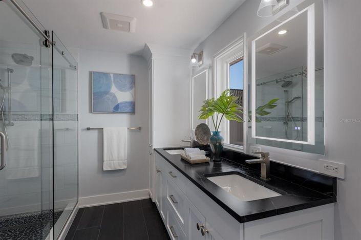 Image No.52-4 Bed Property for sale