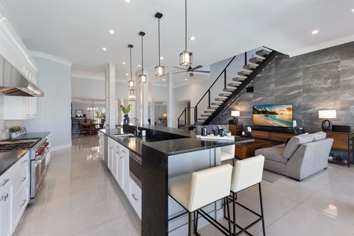 Image No.8-4 Bed Property for sale