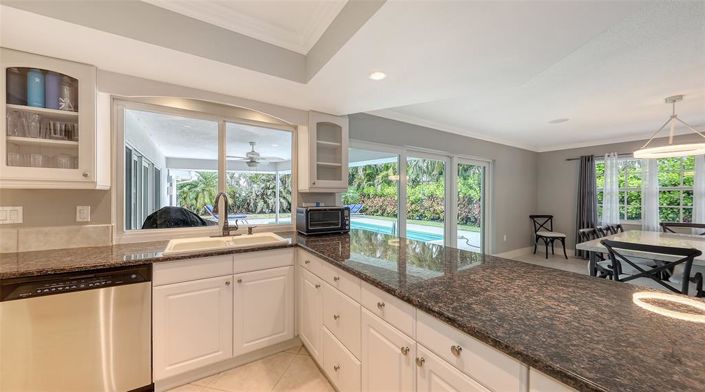 Image No.18-3 Bed Property for sale