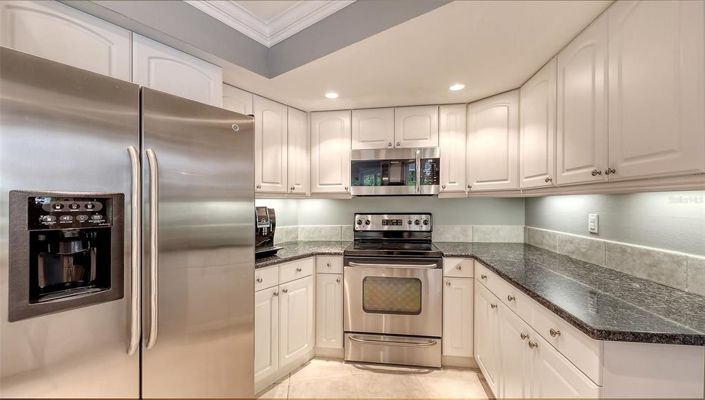 Image No.21-3 Bed Property for sale