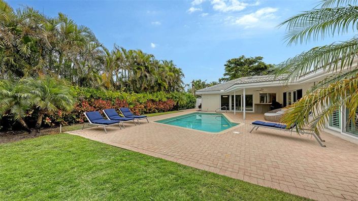 Image No.44-3 Bed Property for sale