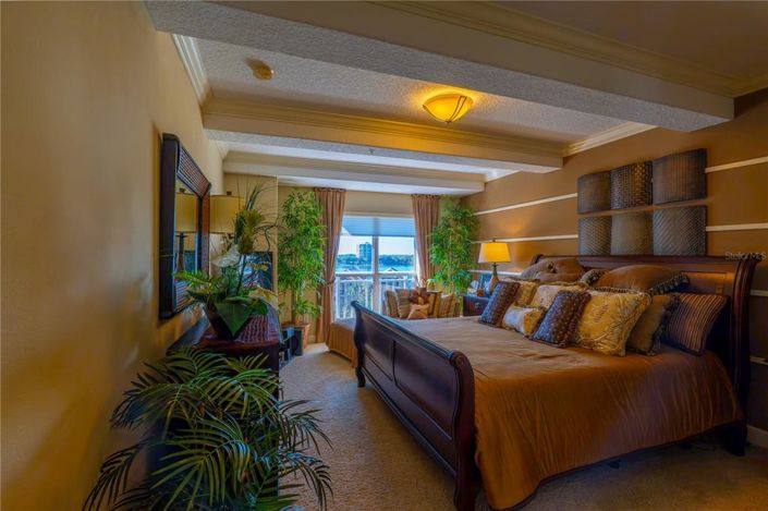 Image No.20-3 Bed Property for sale