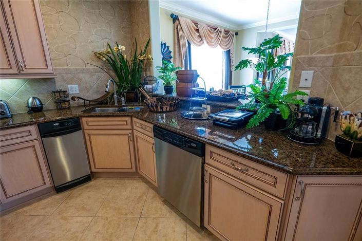 Image No.8-3 Bed Property for sale