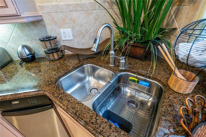 Image No.9-3 Bed Property for sale