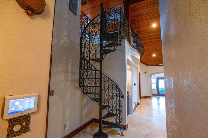 Image No.28-3 Bed Property for sale