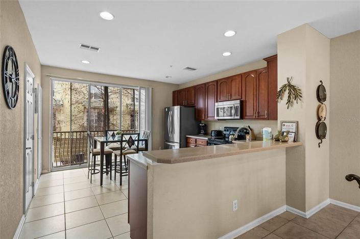 Image No.10-3 Bed Property for sale