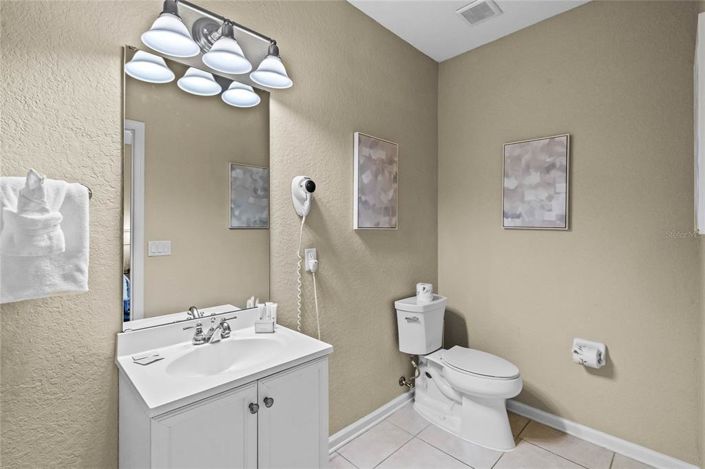 Image No.19-3 Bed Property for sale