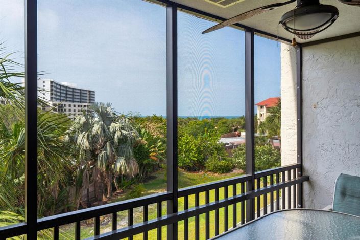 Image No.11-2 Bed Property for sale