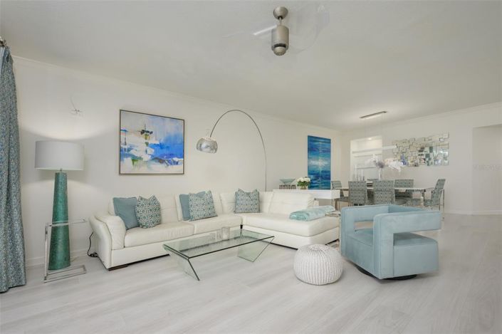 Image No.11-2 Bed Property for sale