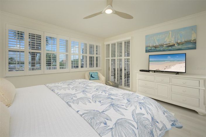 Image No.21-2 Bed Property for sale