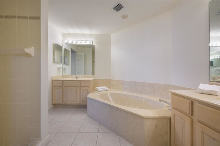 Image No.24-2 Bed Property for sale