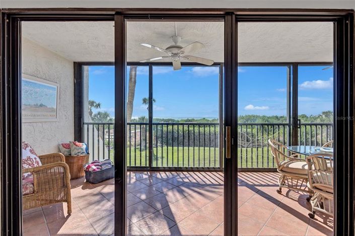 Image No.11-2 Bed Property for sale