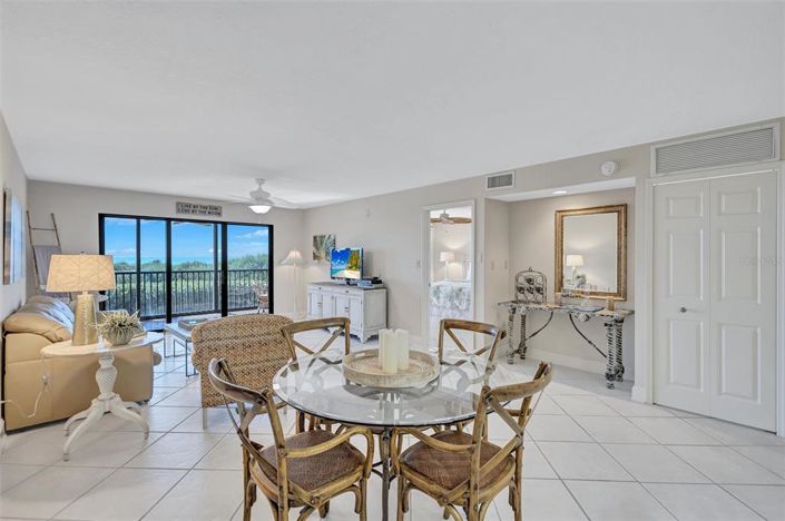 Image No.21-2 Bed Property for sale