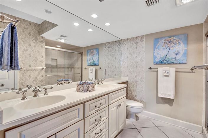 Image No.37-2 Bed Property for sale