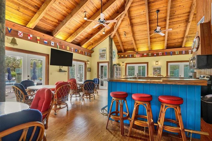 Image No.28-2 Bed Property for sale