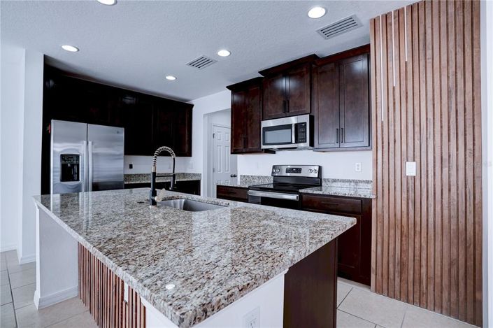 Image No.21-4 Bed Property for sale