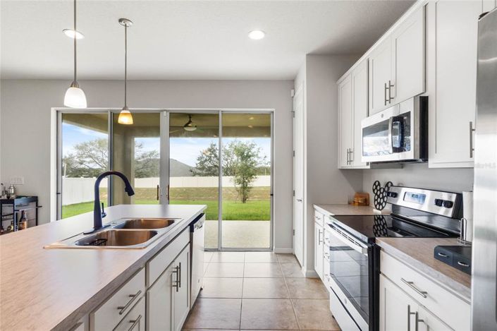 Image No.12-4 Bed Property for sale