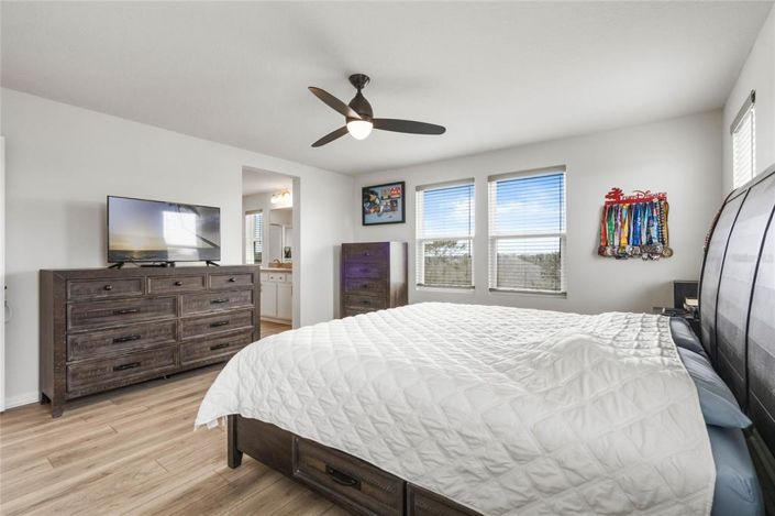 Image No.18-4 Bed Property for sale