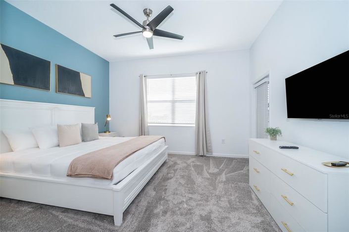 Image No.10-2 Bed Property for sale