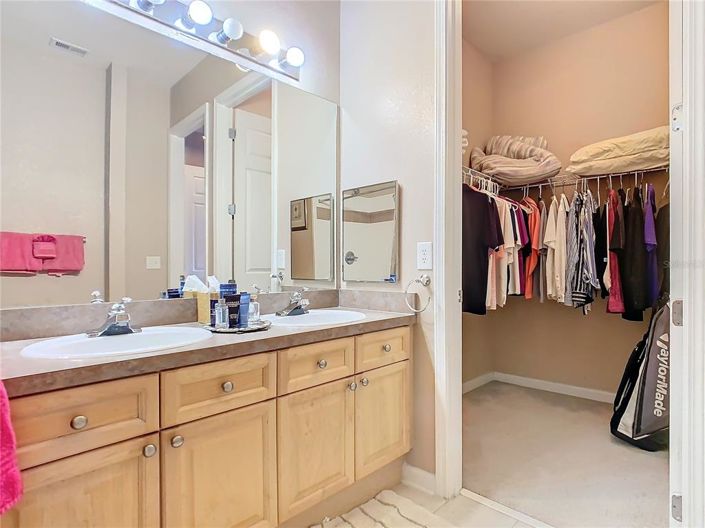 Image No.12-4 Bed Property for sale