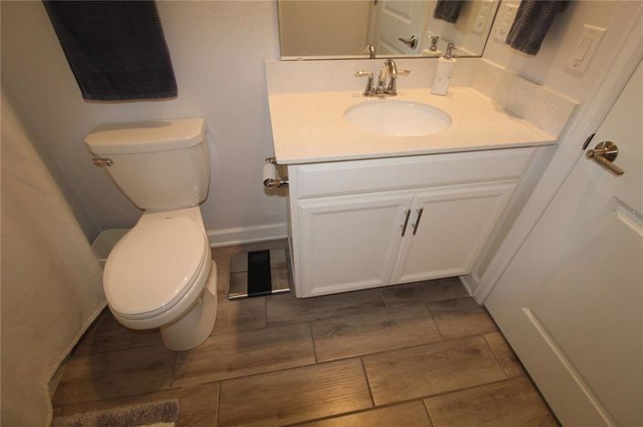 Image No.19-2 Bed Property for sale