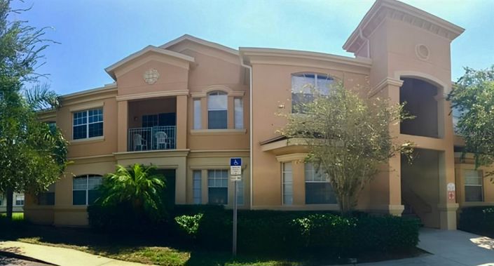 Image No.1-4 Bed Property for sale